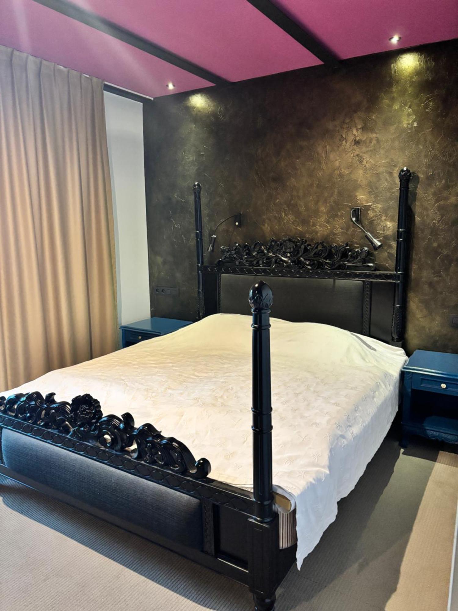 Alexander's Hotel 4*